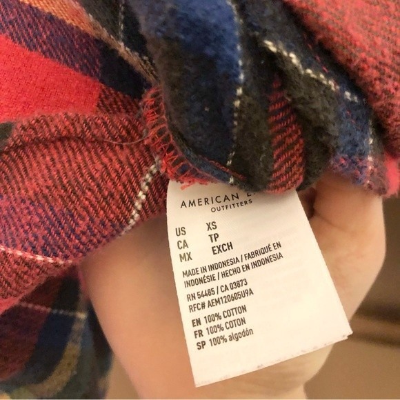 American Eagle Plaid Button Up Boyfriend Flannel Red Green XS - Picture 3 of 6